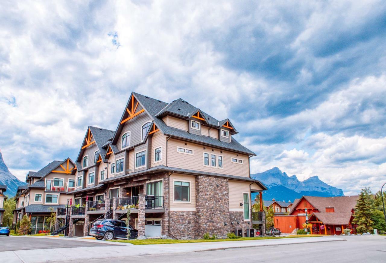 Nomad By Samsara Resort - Panorama Top View - 4Br & 5Bth Canmore Exterior photo