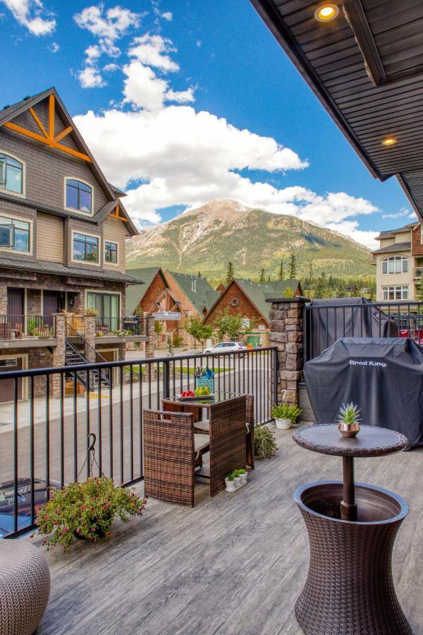 Nomad By Samsara Resort - Panorama Top View - 4Br & 5Bth Canmore Exterior photo